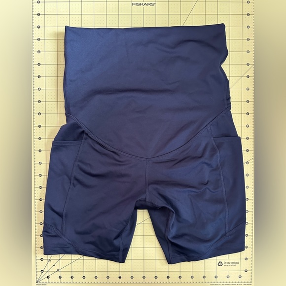 Maternity Tek Gear® Workout Bike Shorts Size S - Picture 2 of 6